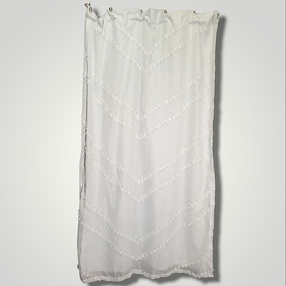 Pillowfort White Flocked Curtain